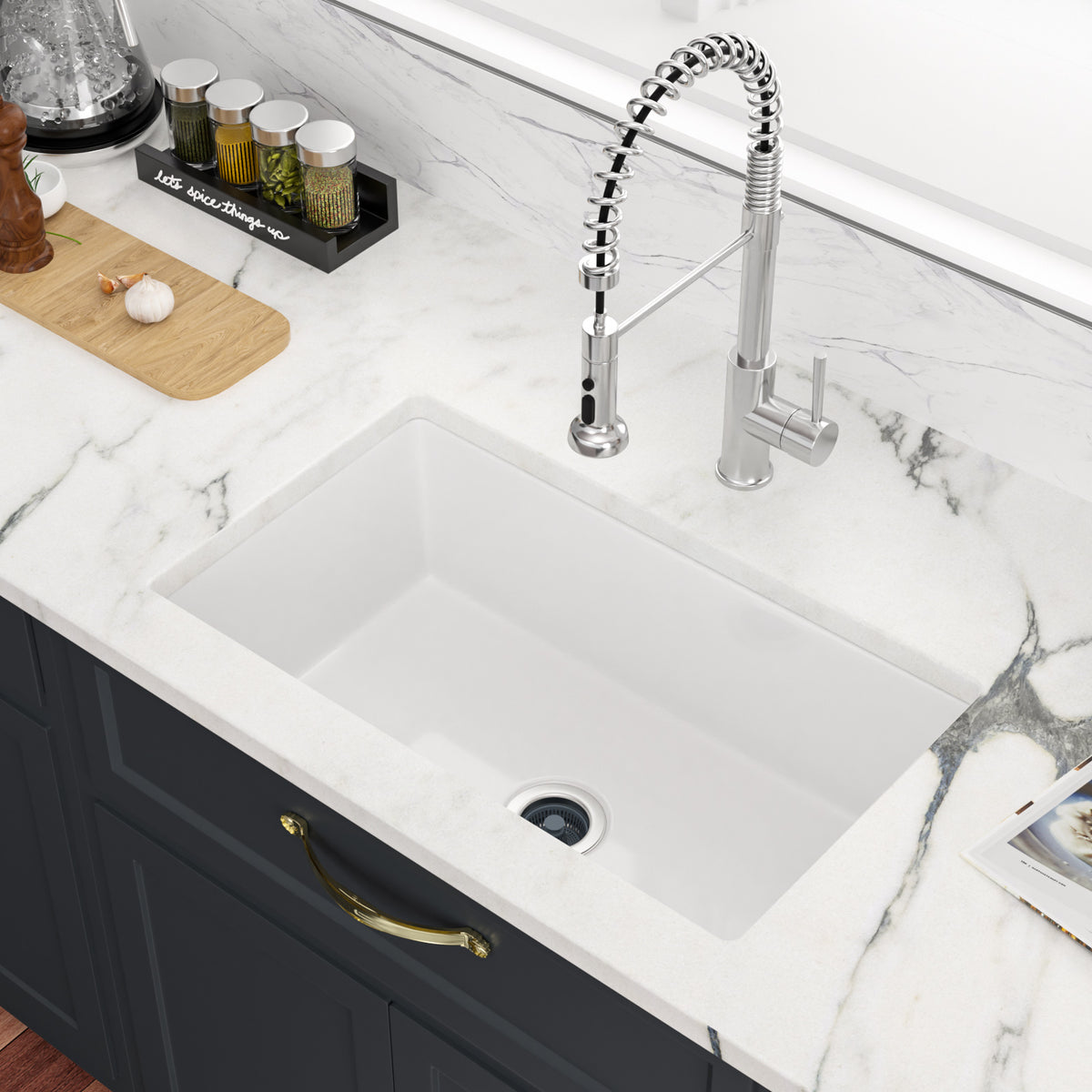 Sarlai 32in White Undermount Single Bowl Fireclay Ceramic Kitchen Sink