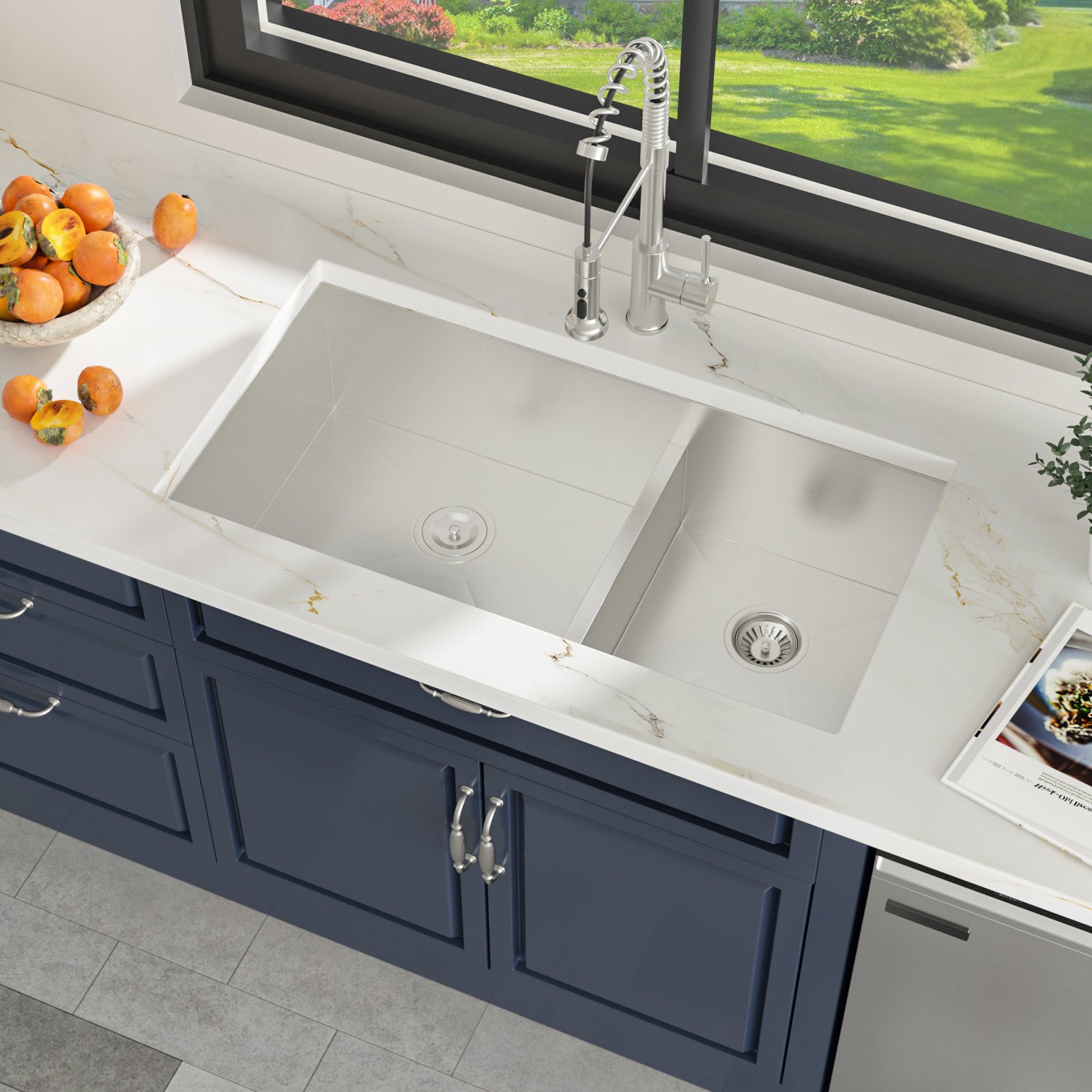 Sarlai 33in Undermount Kitchen Sink - 16 Gauge Stainless Steel 60/40 Double Bowl with Low Divider