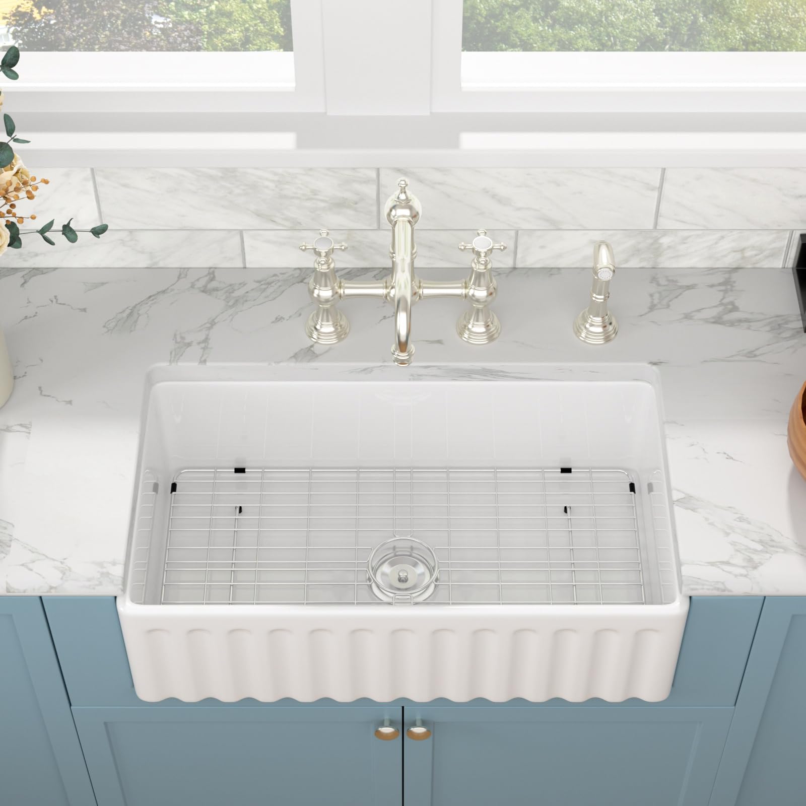Sarlai 33''x18'' Reversible Apron Front White Fireclay Farmhouse Sink, Single Bowl Undermount Ceramic Kitchen Farmer Basin