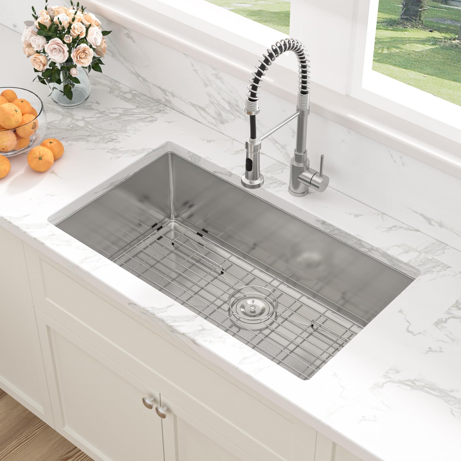 Sarlai 32'' x 19'' Stainless Steel Single Bowl Undermount Kitchen Sink Secondary image