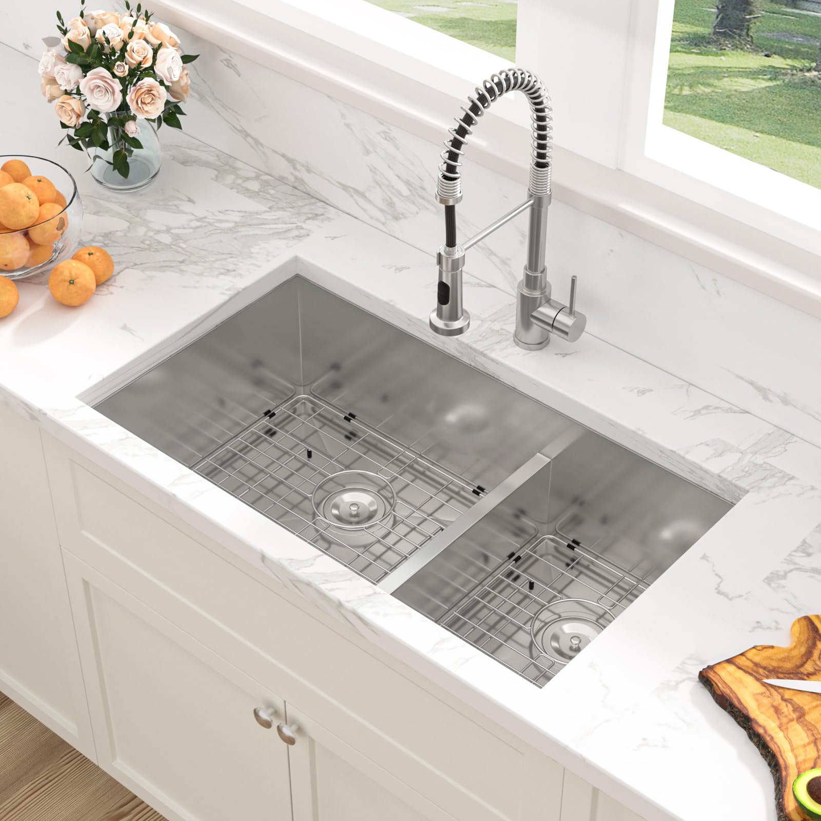Sarlai 33'' x 19'' Stainless Steel Double Bowl Low Divide Undermount Kitchen Sink