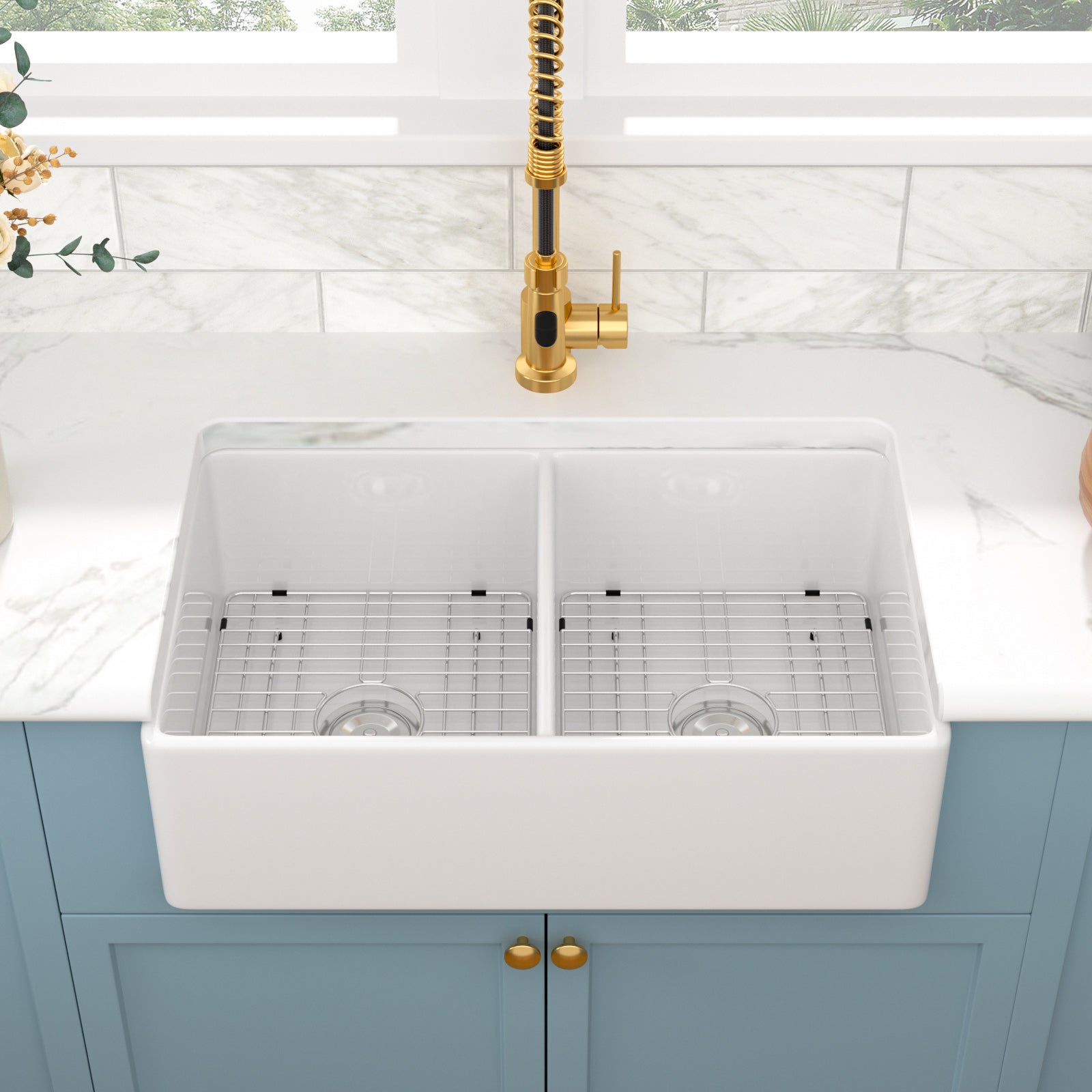 Sarlai 33'' x 20'' White Apron Front Ceramic Double Basin Fireclay Farmhouse Sink